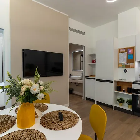 Bilocale Moderno Con Parcheggio E Self Check-in Fiera & Citylife Lejlighed