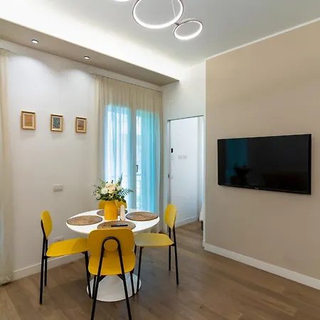 Appartement Bilocale Moderno Con Parcheggio E Self Check-in Fiera & Citylife Milaan